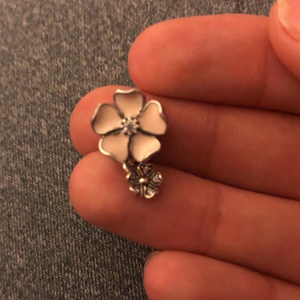 Authentic Pandora flower charm
